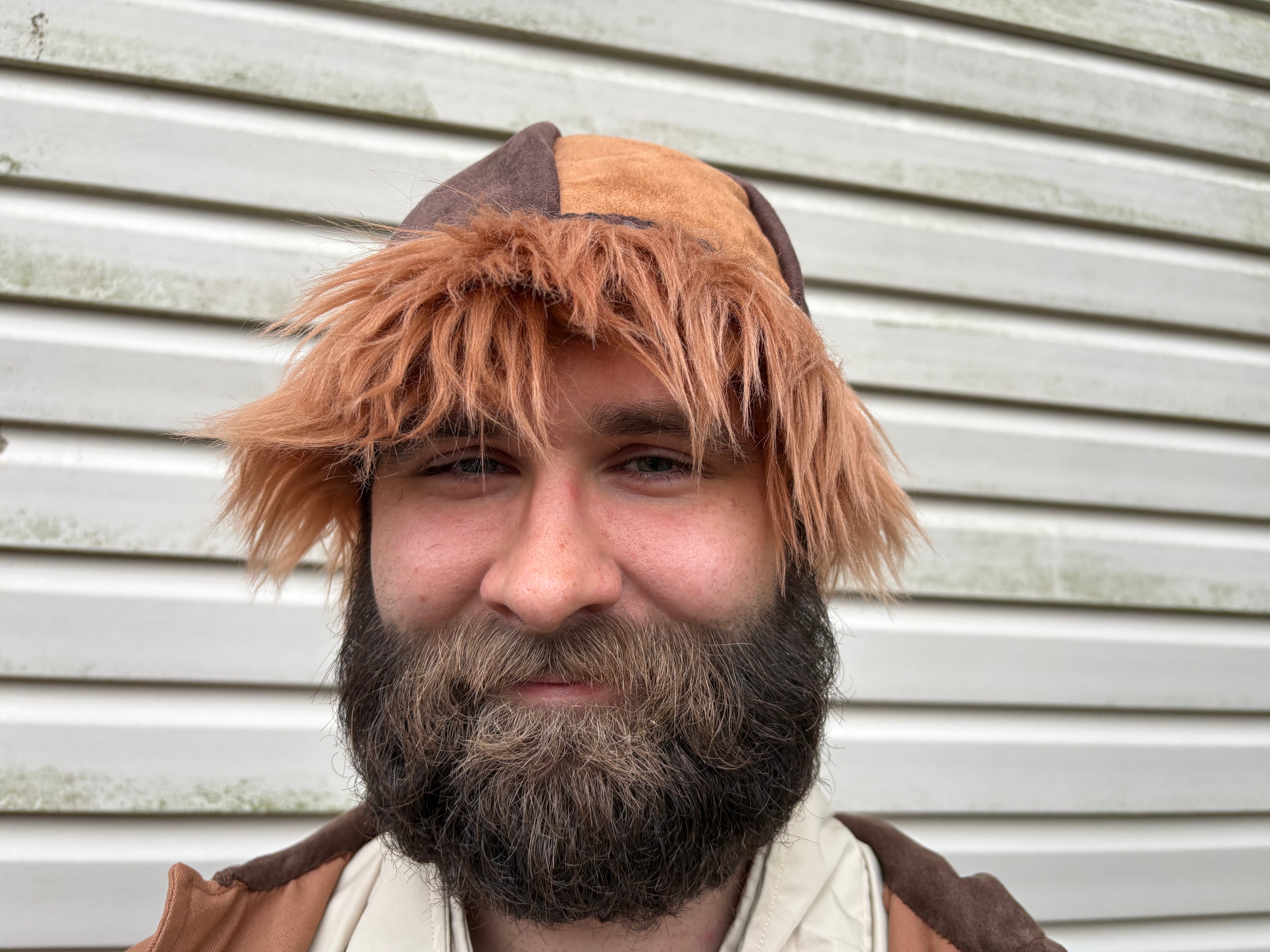 Chew-Bounding Hat